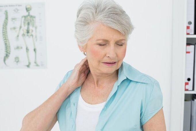 Osteochondroza szyjki macicy u starszej kobiety